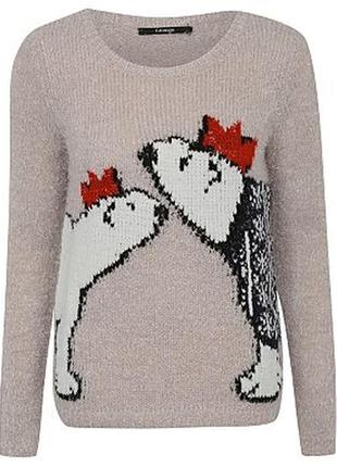 Дуже красивий і стильний брендовий в'язаний светр.