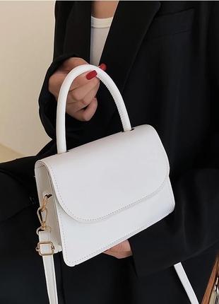 Женская классическая сумка кросс-боди на ремешке через плечо 6130 белая8 фото