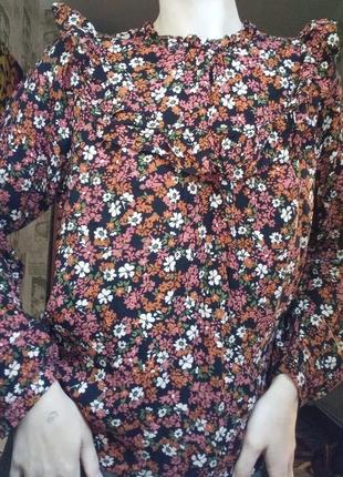 Блуза в цветочек нежная на ощупь, винтажный крой