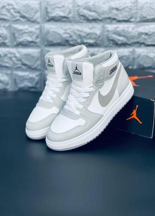 Air jordan retro хайтопы женские/ подростковые размеры 35-41/ есть мужские 41-45