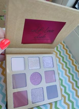 Essence daily dose of love eyeshadow palette 6,3 гр