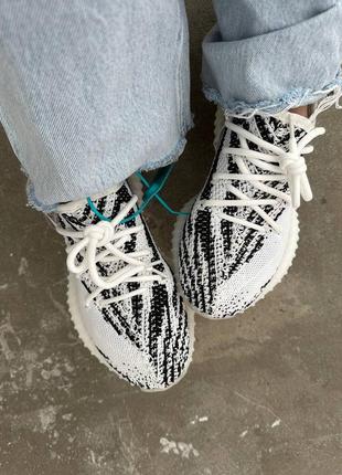 Кроссовки adidas yeezy boost 350"zebra” dresses6 фото