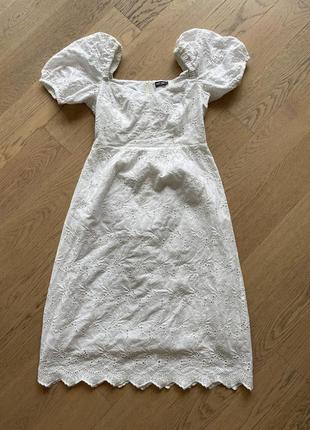 Біла сукня must have