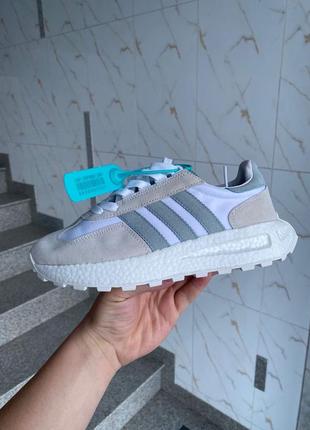 Кроссовки adidas retropy