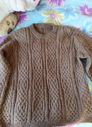 Свитер мужской ручной вязки аранами