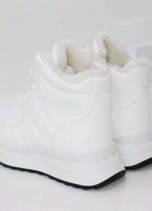 Білі зимові кросівки на блискавці2 фото