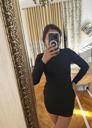 Черное платье