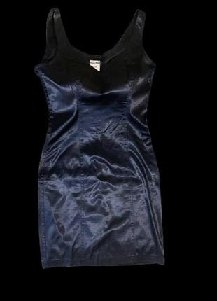 Маленькое черное платье moschino размер м/38.