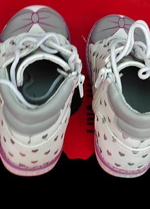 Белые деми ботинки для девочки легкие стильные 5