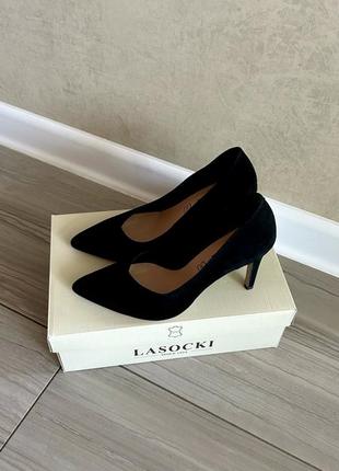 Женские туфли с острым носком велюровые черные2 фото