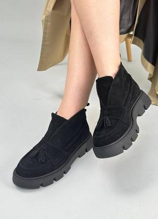 Лоферы замшевые черные