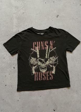 Женская футболка мерч guns n roses pull &amp; bear размер xs