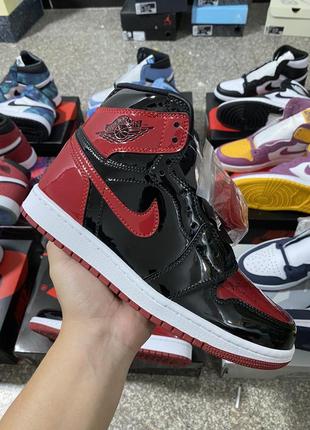 Кросівки nike air jordan 1 retro high og patent bred джордан чорні червоні лакові