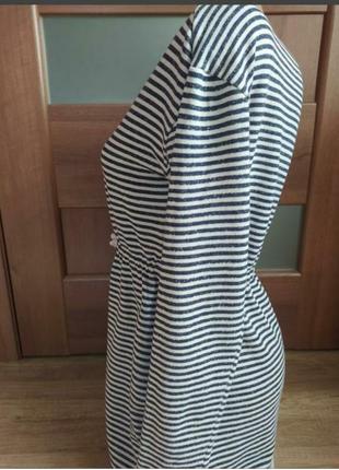 Жіноче плаття в смужку з довгими рукавами2 фото