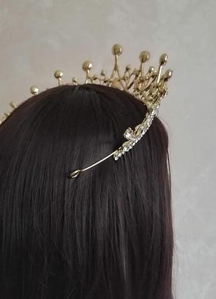 Диадема, тиара, корона под серебро с прозрачными камнями, высота 6,5 см.
