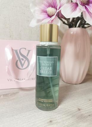 Парфумований зволожуючий спрей victorias secret cedar breeze