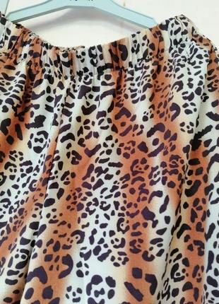 Летние легкие крепдешиновые длинные брюки палаццо в хищный принт лео леопард4 фото