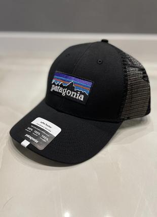 Кепка patagonia  p-6 logo lopro trucker чорна оригінал