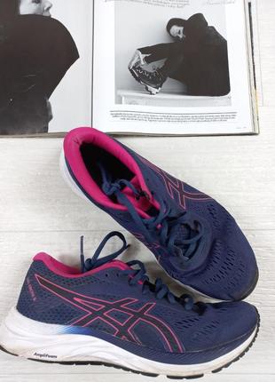 Спортивные женские кроссовки asics