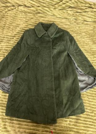 Пальто зеленое