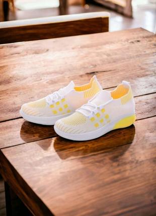 Кросівки мокасини біло-жовті на шнурку взуття жіноче 38р.41р.\ м=517-575 фото