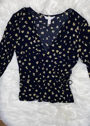 Блуза у квітковий принт від h&m на запах