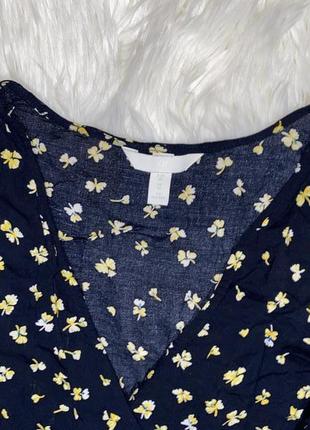 Блуза у квітковий принт від h&m на запах2 фото
