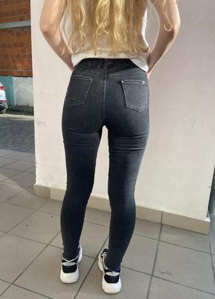 Черные джинсы-скинни высокая посадка4 фото