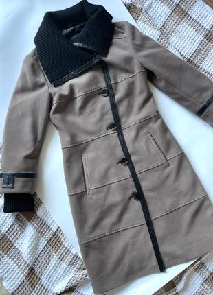 Натуральное шерстяное пальто с кожаными вставками2 фото