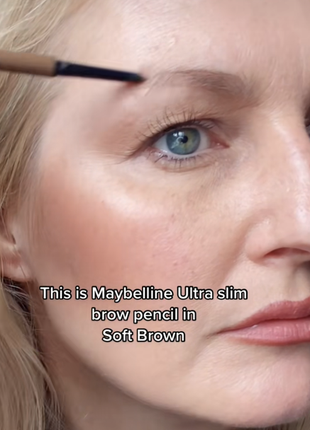 Maybelline
brow ultra slim оттенок soft brown 9 гр7 фото