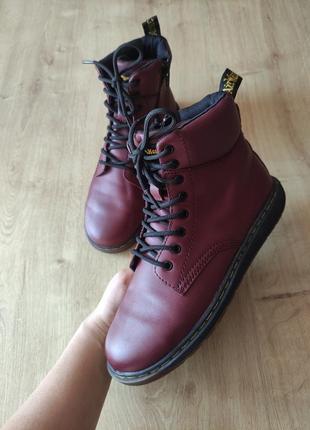 Фирменные женские кожаные ботинки dr. martens . размер 36