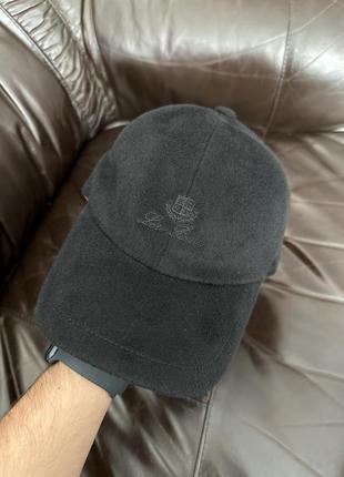 Чорна замшева чоловіча кепка loro piana