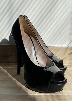 Туфли лаковые versace