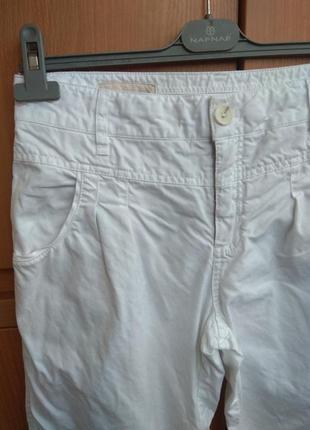 Шикарные белые  джины брюки бананы котон2 фото