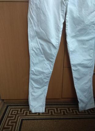 Шикарные белые  джины брюки бананы котон4 фото