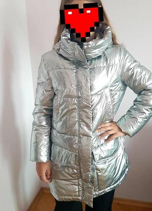 Курточка серебряного цвета