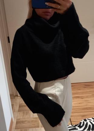 Свитер укороченный