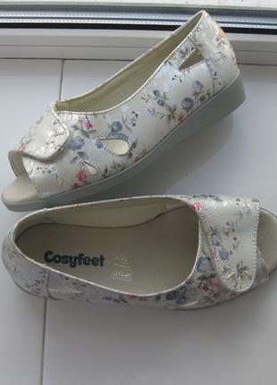 Туфлі,босоніжки cosyfeet,р.37 устілка 24см шкіра