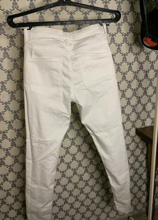 Білі джинсові штани2 фото