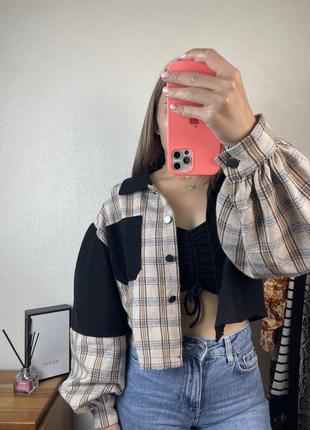 Укорочена сорочка з цікавим дизайном🤎🖤2 фото