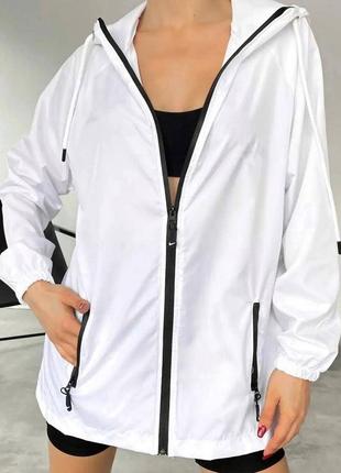 Стильная куртка женская комфортная классная классическая, удобная модная трендовая ветровка черная белая4 фото