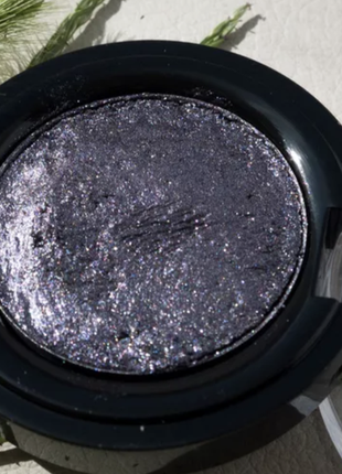 Essence melted chrome eyeshadow в 03 оттенка3 фото