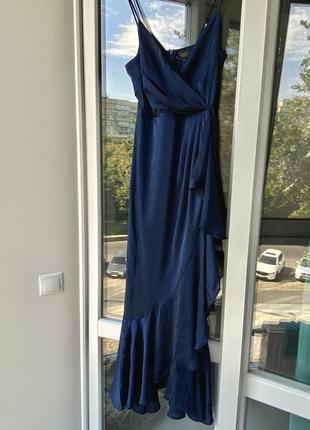 Платье вечернее праздничное макси на запах выпускная на выпускной свадебной бретелях актуально с драпировкой фактурная гламурная длинная синяя
