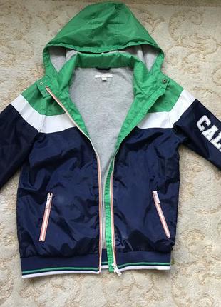 Куртка вітровка з капюшоном