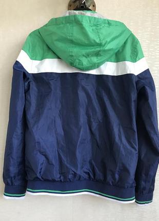 Куртка вітровка з капюшоном