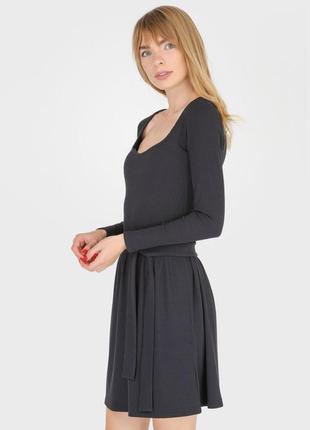 Трендовое платье до колена миди платье в рубчик бренд merlini платье модное платье с длинным рукавом8 фото