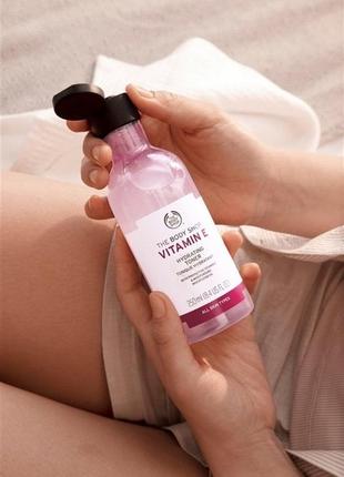 The body shop vitamin e hydrating toner 250  мл увлажняющий тоник для лица "витамин е"4 фото