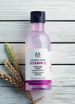 The body shop vitamin e hydrating toner 250  мл увлажняющий тоник для лица "витамин е"5 фото