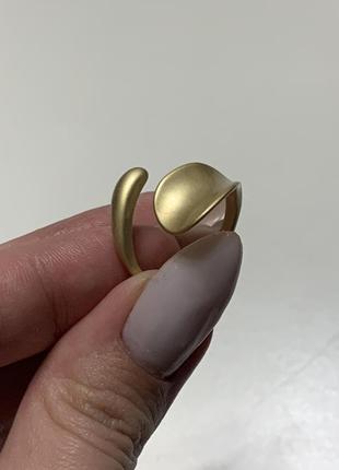 Золоте кільце кольцо регульованого розміру незвичне оригінальний дизайн1 фото