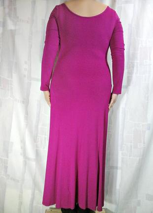Лаконичное трикотажное платье с двойной тканью на груди3 фото